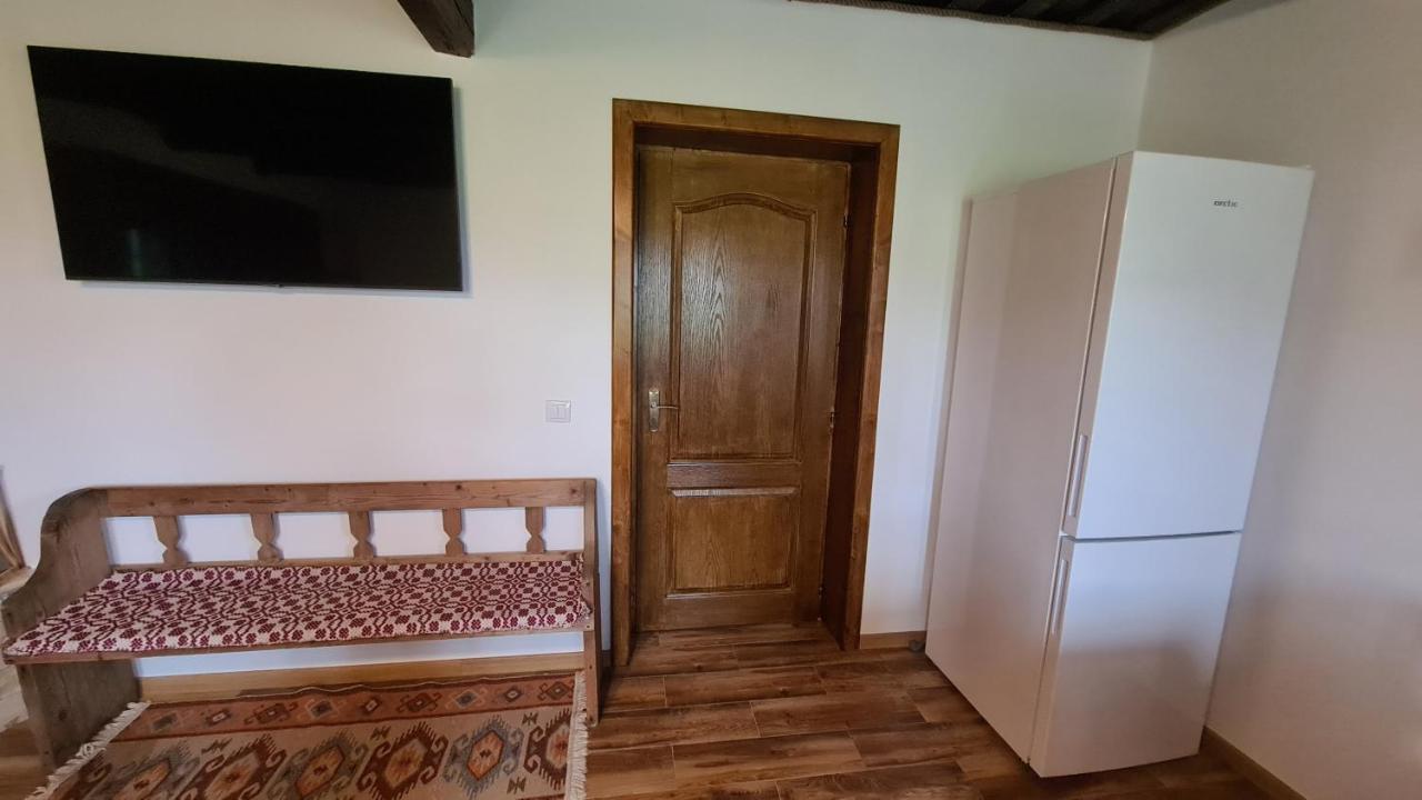Casa Bunicilor Din Oncesti Vila Exterior foto