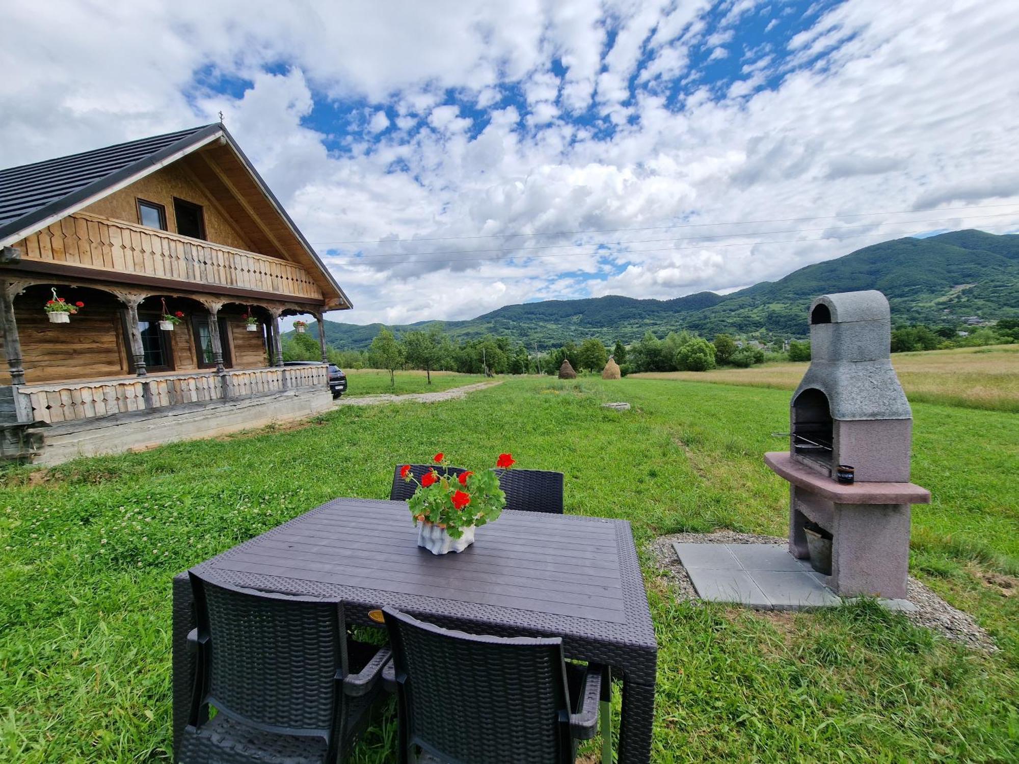 Casa Bunicilor Din Oncesti Vila Exterior foto